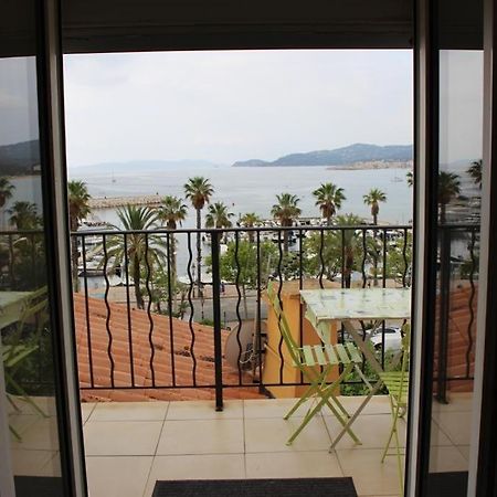 Appartement T2 Coquet Le Lavandou Plein Centre Vue Mer Exceptionnelle. Extérieur photo