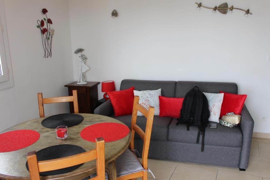Appartement T2 Coquet Le Lavandou Plein Centre Vue Mer Exceptionnelle. Extérieur photo
